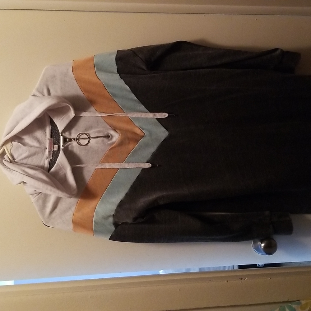 Womens hooded pullover top